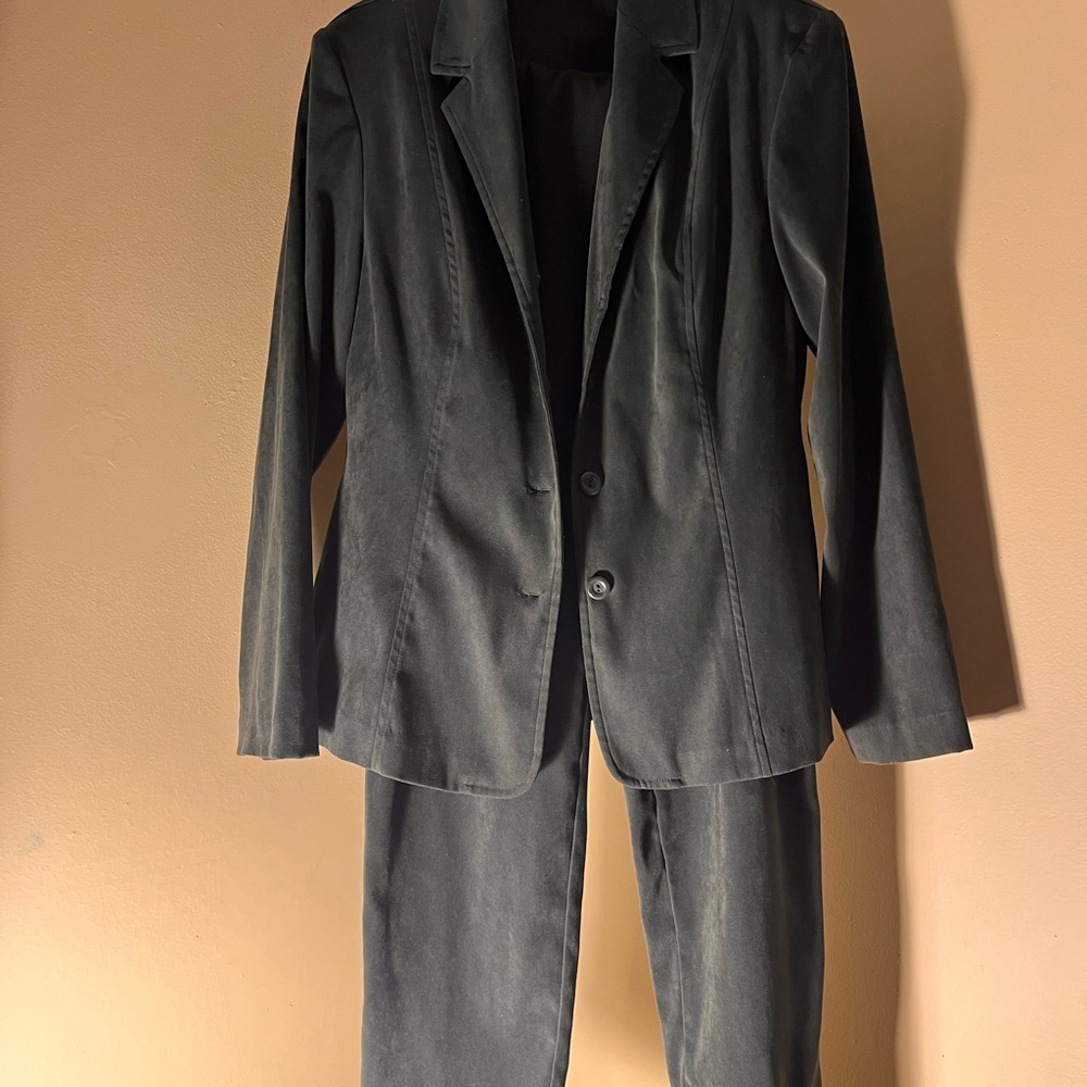 Dark Green Women’s Suit